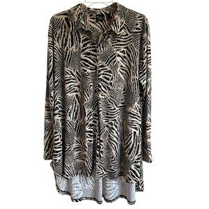Oversized Black and Tan Zebra Print Tunic with High Low Hem and Pockets Sz M